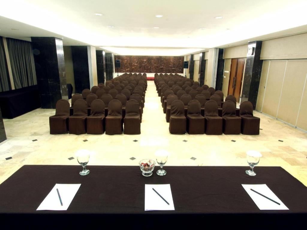 Hotel Mitra 3*